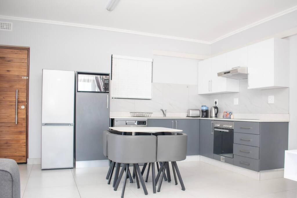 Summer Square, Umhlanga Ridge Apartment *