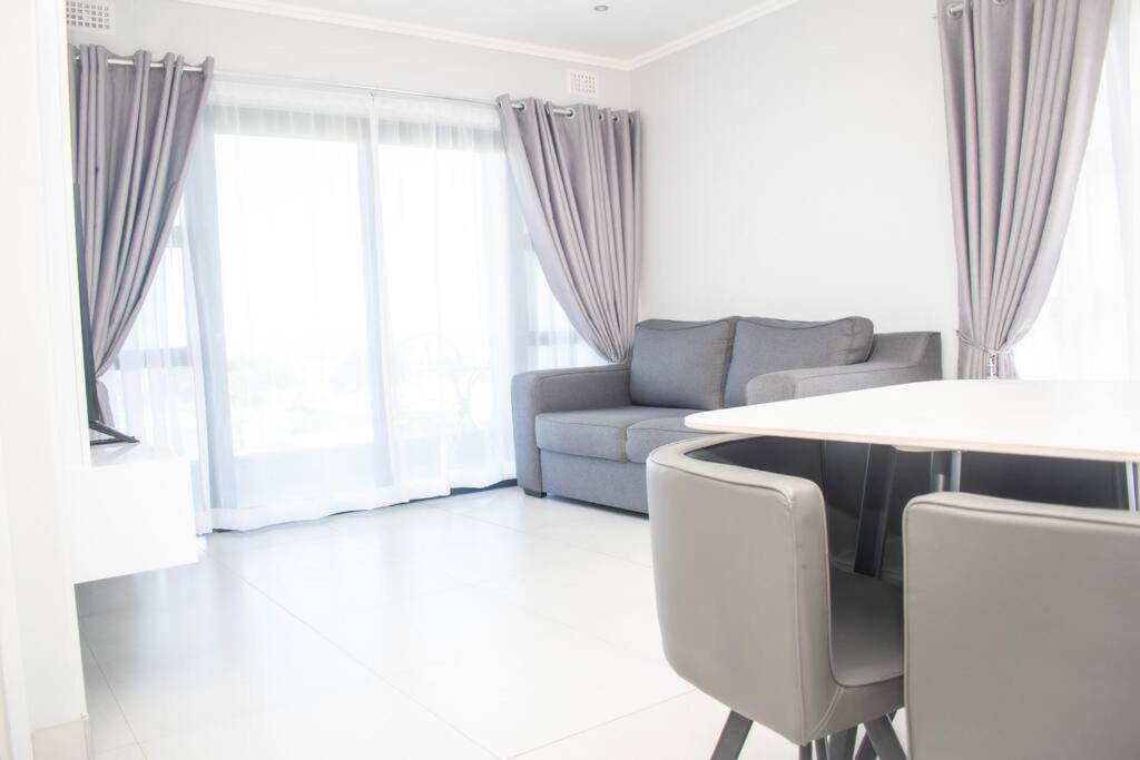 Summer Square, Umhlanga Ridge Apartment *